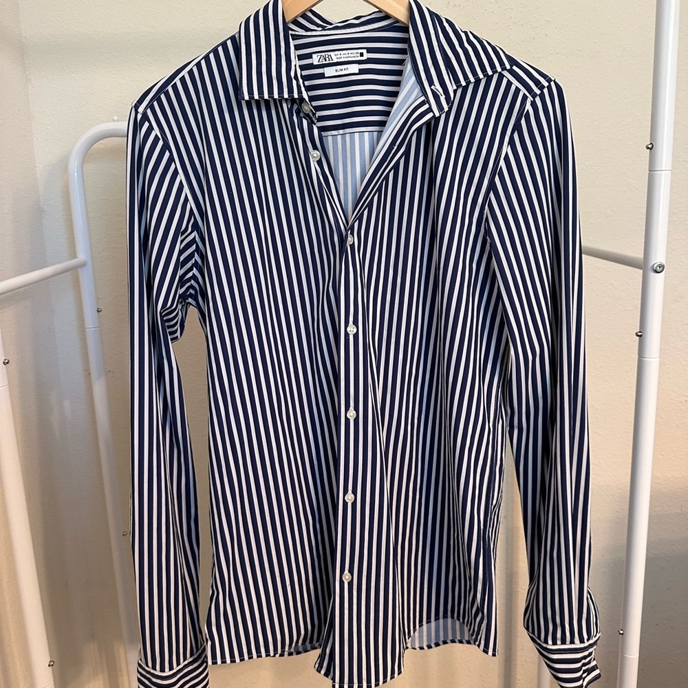 Zara Men's Blue and White Striped Button Down Slim Fit Shirt